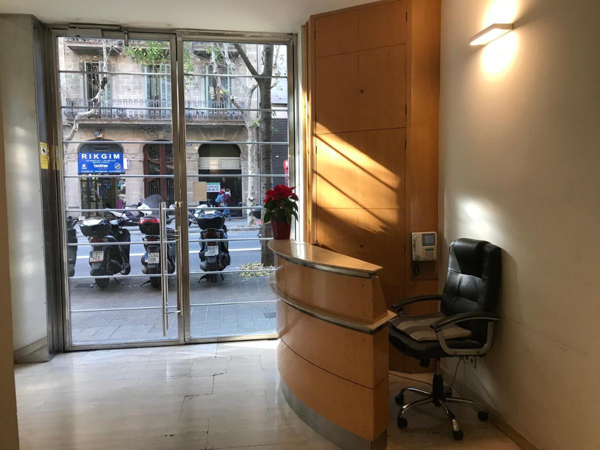 Fisa Rentals Aribau Barcelona Eksteriør billede